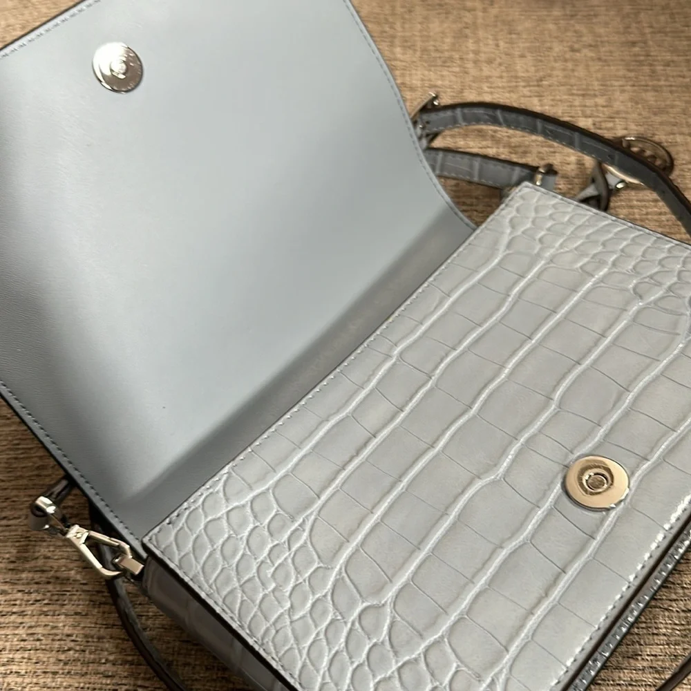 Michael Kors crossbody with wallet - Picture 5 of 8